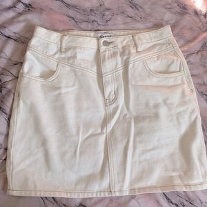 Never worn Gilli jean skirt